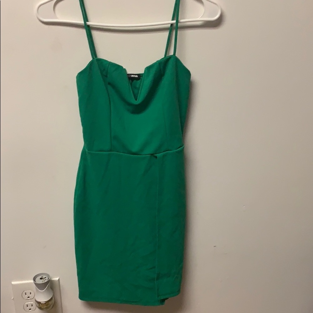 GREEN DRESS - Picture 2 of 2